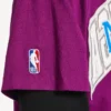 Balenciaga för herrar | Oversized T-shirt i violett från NBA-samarbetet Balenciaga för herrar | Oversized T-shirt i violett från NBA-samarbetet