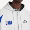 Balenciaga för män | NBA-samarbete: oversized hoodie med dragkedja i vitt/flerfärgat