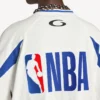 Balenciaga för män | NBA-samarbete: oversized långärmad T-shirt i vitt/flerfärgat Balenciaga för män | NBA-samarbete: oversized långärmad T-shirt i vitt/flerfärgat