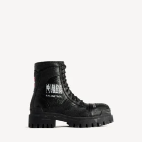 Balenciaga för män | NBA-samarbetsmodell Combat Strike-stövlar i svart