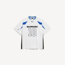 Balenciaga för män | Oversized T-shirt i samarbete med NBA i vitt/flerfärgat Balenciaga för män | Oversized T-shirt i samarbete med NBA i vitt/flerfärgat