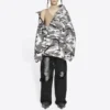 Balenciaga FW21-jacka för män med bar axel, grå, 663004TKLD41240