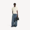 Balenciaga-T-shirt för dam med medium passform och motiv på ryggen i färgen kräm