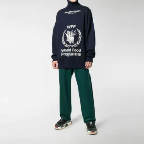 Balenciaga x World Food Programme tröja ”Navy White” 542703T15074177 Balenciaga x World Food Programme tröja ”Navy White” 542703T15074177