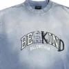 BE KIND T-shirt med rund hals ”Blue” 764235TPVD54313
