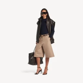 Bermudashorts för dam i färgen dune