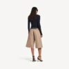 Bermudashorts för dam i färgen dune