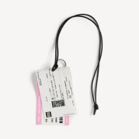 Charm/nyckelring för män i form av tågbiljett i vitt/svart/rosa