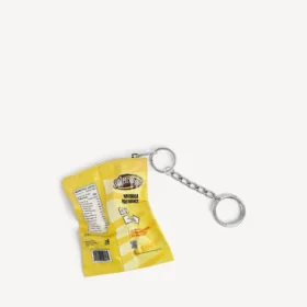 Charm/nyckelring med chips-motiv  i gult