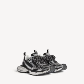Dam-sneaker i storlek 3XL i svart/silver