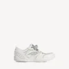 Dam-sneakers av modellen Hamptons i vit färg med medium slitageeffekt Dam-sneakers av modellen Hamptons i vit färg med medium slitageeffekt