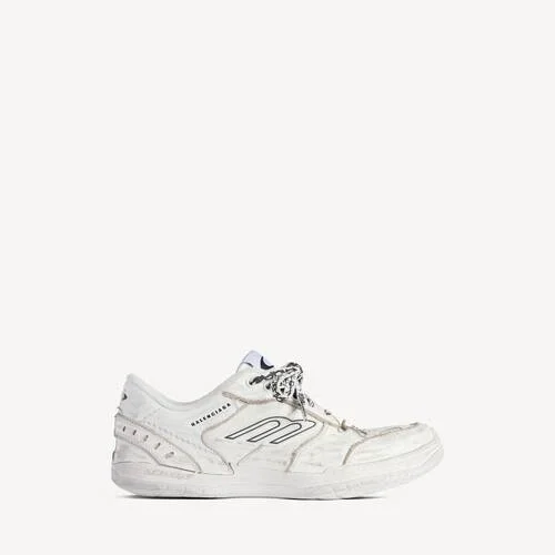 Dam-sneakers av modellen Hamptons i vit färg med medium slitageeffekt Dam-sneakers av modellen Hamptons i vit färg med medium slitageeffekt