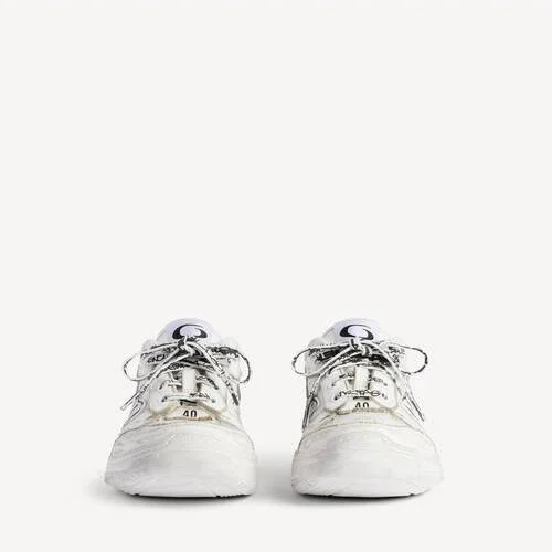 Dam-sneakers av modellen Hamptons i vit färg med medium slitageeffekt Dam-sneakers av modellen Hamptons i vit färg med medium slitageeffekt