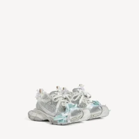 Dam-sneakers med snörning i storlek 3XL i färgerna taupe/vit/ljusblå