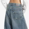 Dammjeans med lågt grenparti i smutsigt vintageblått Dammjeans med lågt grenparti i smutsigt vintageblått