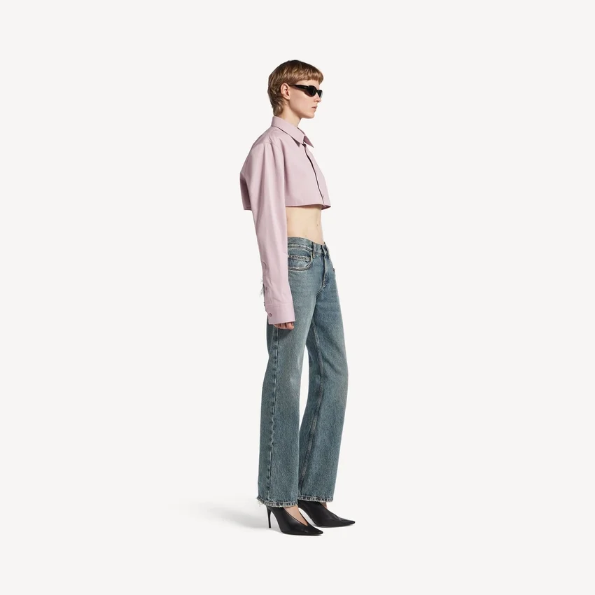 Dammjeans med normal passform i smutsigt vintageblått Dammjeans med normal passform i smutsigt vintageblått