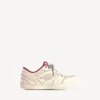 Dam-sneakers av modellen Hamptons i medium slitet utförande i benvitt/rött