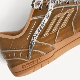 Hamptons-sneakers för män i kamelfärg med medelhög slitageeffekt