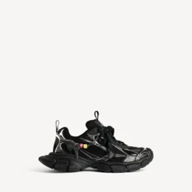 Herr-sneaker i storlek 3XL med berlocker i svart/silver