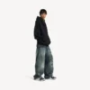 Herr-sneaker i storlek 3XL med delad logotyp i färgerna äggskal/röd/marinblå Herr-sneaker i storlek 3XL med delad logotyp i färgerna äggskal/röd/marinblå