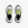 Herr-sneaker i storlek 3XL med korsade snören i grått/neongult Herr-sneaker i storlek 3XL med korsade snören i grått/neongult