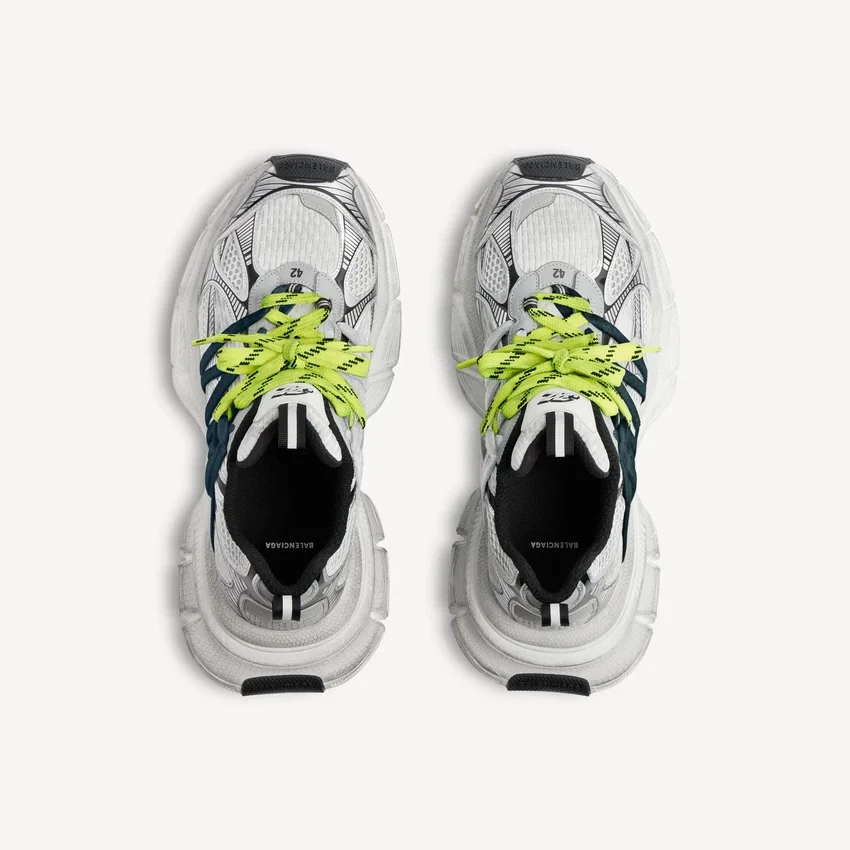 Herr-sneaker i storlek 3XL med korsade snören i grått/neongult Herr-sneaker i storlek 3XL med korsade snören i grått/neongult