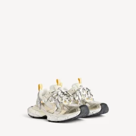 Herr-Sneakers i storlek 3XL med berlocker i vitt/gult/silver/svart
