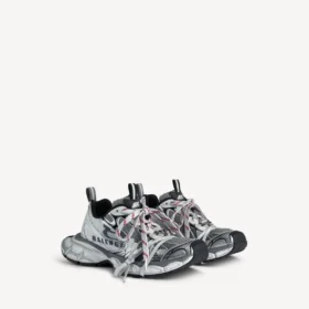 Herr-Sneakers i storlek 3XL med delat logo-mönster i vitt/marinblått/grått