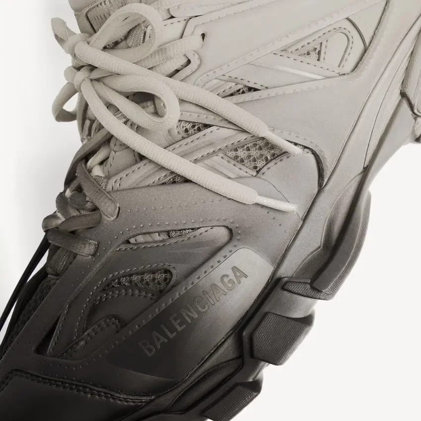 Herr-sneakers i svart/beige med tonad design Herr-sneakers i svart/beige med tonad design