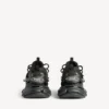 Herr-sneakers i svart med piercingar Herr-sneakers i svart med piercingar