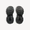 Herr-sneakers i svart med piercingar Herr-sneakers i svart med piercingar