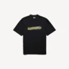 Herr-T-shirt i svart med ”Messy Spray”-motiv och medium passform