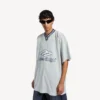 Herr-T-shirt med V-ringning i grått/vitt, modell 3b, oversized