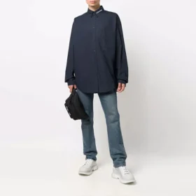 Långärmad skjorta med knappstängning och logotyp på kragen ”Navy” 671586TYB184100