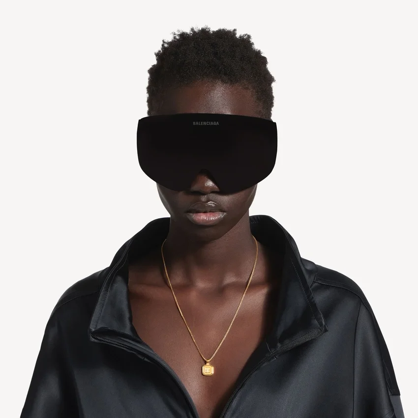 Långt Nano Square-halsband i guld Långt Nano Square-halsband i guld