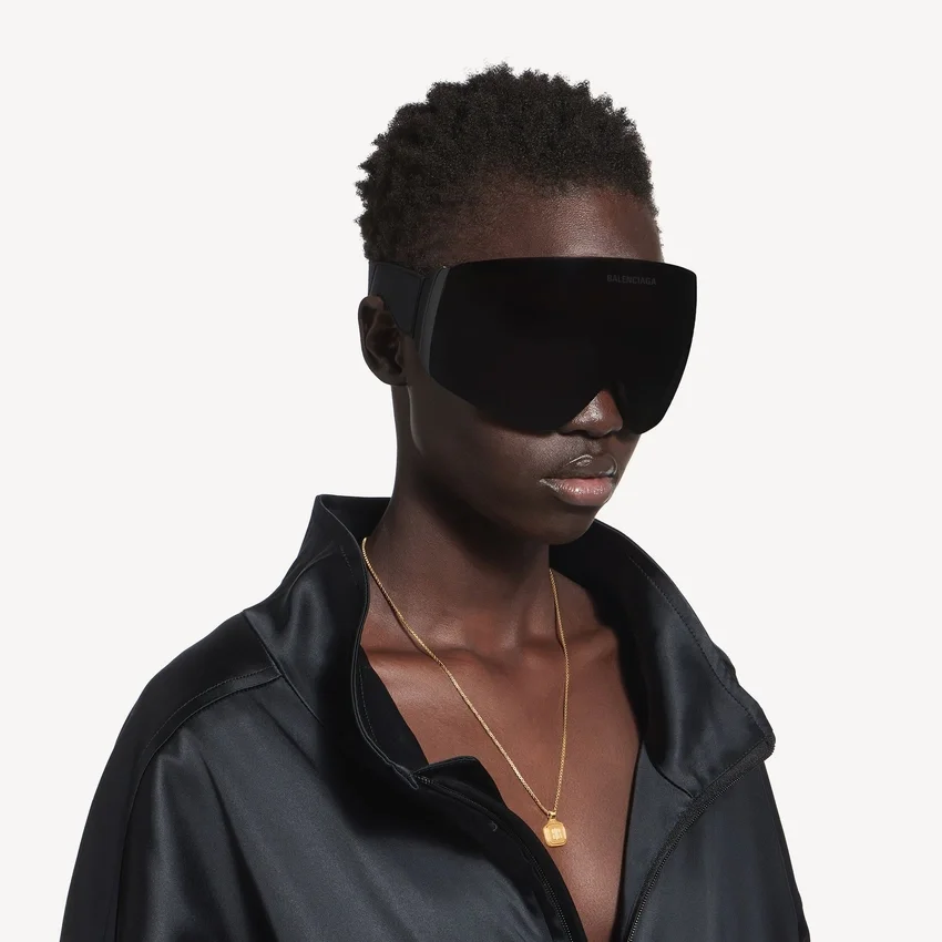 Långt Nano Square-halsband i guld Långt Nano Square-halsband i guld