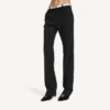Slim fit-byxor för dam i svart Slim fit-byxor för dam i svart