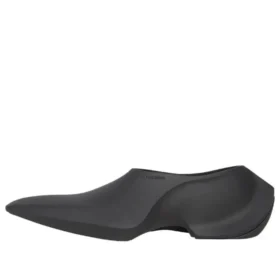 Space Skor ”Matte Black” 689242W0FOC1001