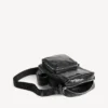 Superbusy vertikal crossbody-väska för män i svart