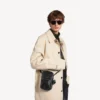 Superbusy vertikal crossbody-väska för män i svart