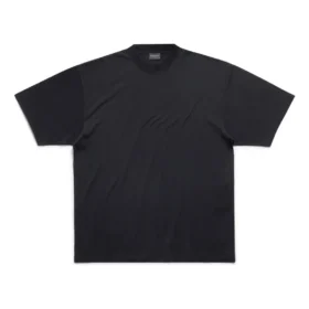 T-shirt i medium passform ”Black Faded” 739784TOVF49034