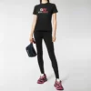 T-shirt med logotryck och rund hals, svart 612964TIVD51000