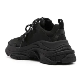 Triple S ”Black” 524036W2CA11000