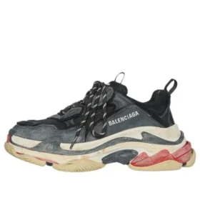 Triple S ”Black” 524037W3CS11061