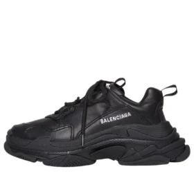 Triple S ”Black” 524039W2FA51000