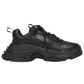 Triple S ”Black” 524039W2FA51000