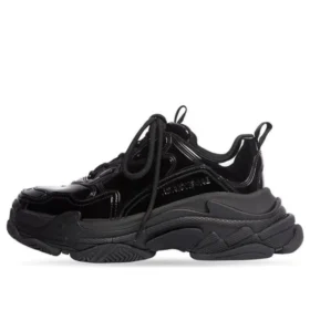 Triple S ”Black Patent” 734954W2PAA1000